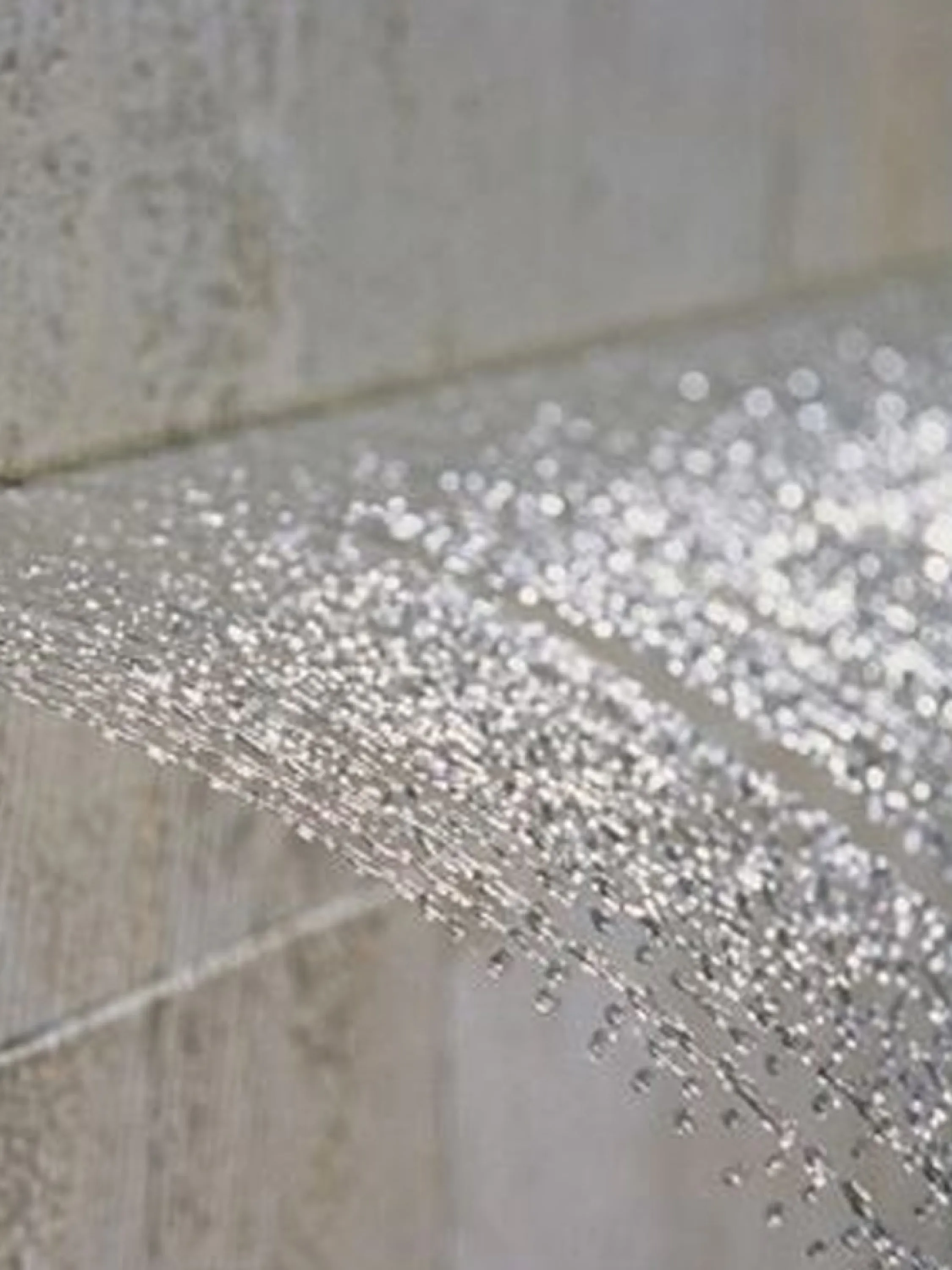 Thin water jets.